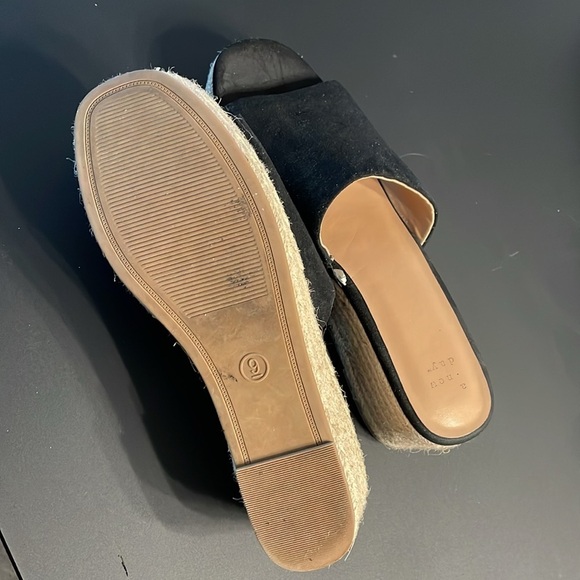 A New Day Women's Wedges Size 9 Black Espadrilles Wedge Sandals Relaxed Vibe - Picture 7 of 10